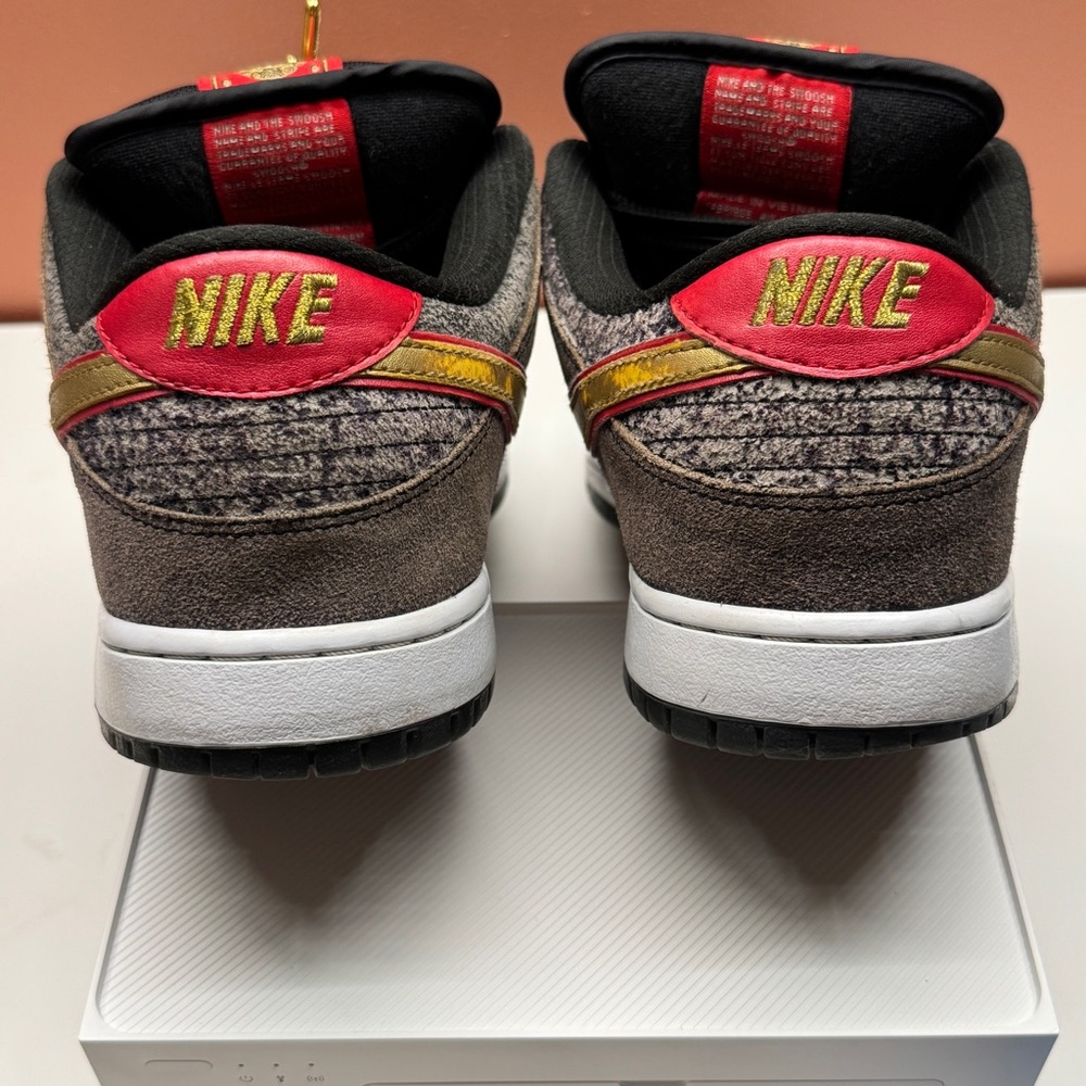 Nike SB Dunk Low Pro Beijing Size 11.5 - Picture 6 of 10